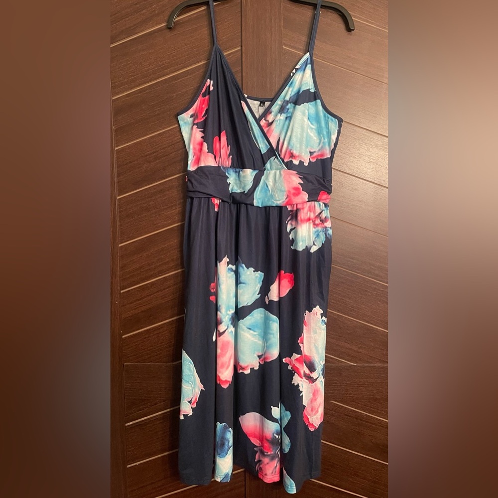 Blue and pink sundress, wrap chest, adjustable straps, pockets, size XL.